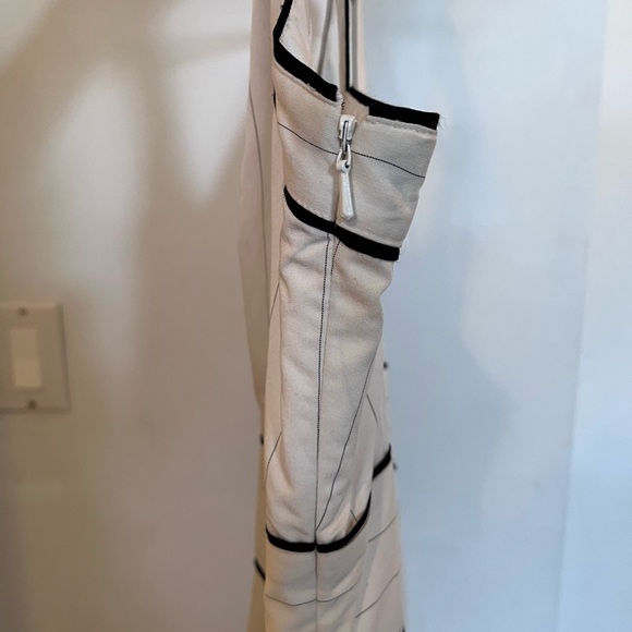 Pinstripe sleeveless dress - Picture 5 of 7